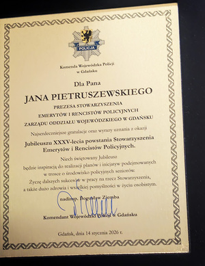 Dzisiaj odbyła się w Gdyni uroczystość Jubileuszu 35-lecia powstania Stowarzyszenia Emerytów i Rencistów Policyjnych. W spotkaniu udział wziął Komendant Wojewódzki Policji w Gdańsku nadinsp. Bogusław Ziemba, który był wśród wyróżnionych Medalem 35-lecia "Za Zasługi dla Stowarzyszenia Emerytów i Rencistów Policyjnych."