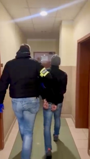 Szybka i skuteczna akcja puckich kryminalnych. Zatrzymany sprawca kradzieży 30 tysięcy z