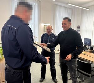 Właściciele restauracji podziękowali kryminalnym ze Śródmieścia za profesjonalizm i skuteczne działania.