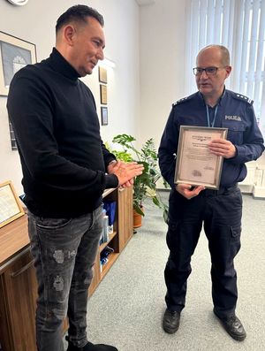 Właściciele restauracji podziękowali kryminalnym ze Śródmieścia za profesjonalizm i skuteczne działania.