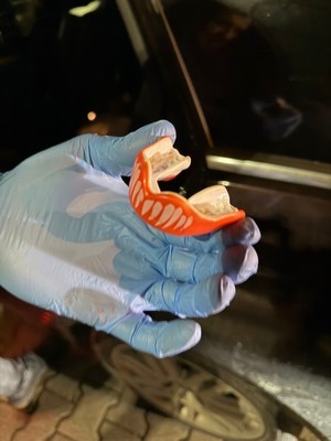 Pod osłoną nocy niszczyli elewacje, nad ranem pseudokibice trafili w ręce policjantów