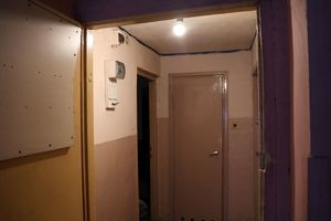 Nielegalny pobór prądu ujawniony podczas działań policjantów.