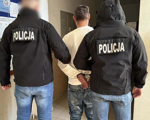 Byli „kolegami” dopóki do drzwi nie zapukał listonosz z emeryturą żony.