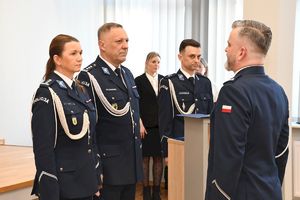 Pożegnanie ze sztandarem dotychczasowego Komendanta oraz powierzenie obowiązków na stanowisku Komendanta Miejskiego Policji w Słupsku.