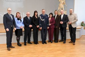 Pożegnanie ze sztandarem dotychczasowego Komendanta oraz powierzenie obowiązków na stanowisku Komendanta Miejskiego Policji w Słupsku.