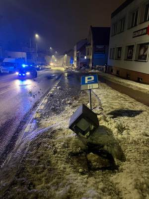 pojazd mężczyzny, który próbował ukryć to, że jechał nietrzeźwy