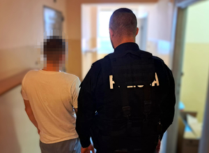 Nocne interwencje w Kościerzynie. Trzy osoby zatrzymane za posiadanie narkotyków.