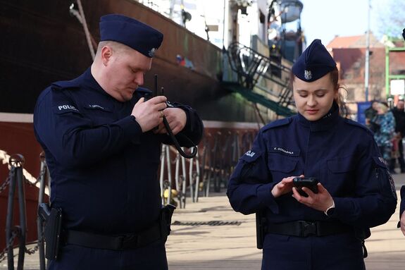patrole piesze z adeptami SP w Słupsku