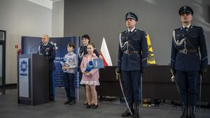 Ślubowanie, medale, odznaczenia i wyróżnienia. 86 nowych policjantów w szeregach pomorskiej Policji
