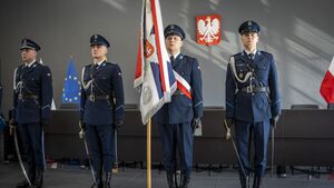 Ślubowanie, medale, odznaczenia i wyróżnienia. 86 nowych policjantów w szeregach pomorskiej Policji