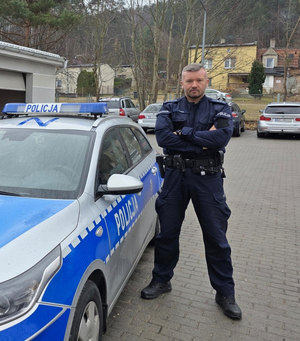 Dzielnicowy z Gdyni po służbie zatrzymał pijanego kierowcę.