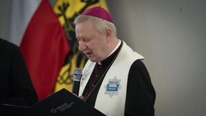 Wielkanocne spotkanie pomorskich policjantów. Wspólnota, tradycja i wyjątkowi goście w KWP w Gdańsku