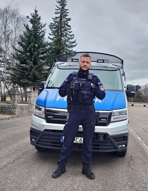 Policjant w czasie wolnym od służby udaremnił kradzież w sklepie