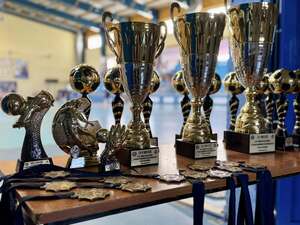 Policyjny turniej piłkarski w Tczewie. Sport, rywalizacja i pomoc w jednym