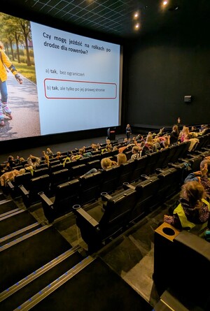 Ruch drogowy w kinie – niezwykła lekcja o bezpieczeństwie