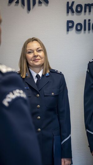 W ramach decyzji kadrowych na stanowisko Naczelnika Wydziału Doboru i Szkolenia Komendy Wojewódzkiej Policji w Gdańsku powołana została podinsp. Ewa Sawicka, dotychczas pełniąca funkcję Zastępcy Naczelnika Wydziału Kadr. Stanowisko Zastępcy Naczelnika Wydziału Kadr objął podinsp. Jerzy Ostapowicz, wcześniej ekspert Zespołu Dyscyplinarnego tego wydziału. Jednocześnie pełnienie obowiązków służbowych na stanowisku Zastępcy Naczelnika Wydziału Wywiadu Kryminalnego powierzono podinsp. Andrzejowi Kleinowskiemu, dotychczas kierownikowi Sekcji Analizy Kryminalnej.