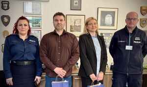 Zwycięzcy licytacji na rzecz WOŚP odwiedzili gdańską komendę miejską