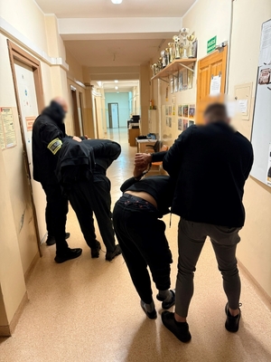 Trzy osoby zatrzymane za oszustwo metodą z wykorzystaniem kodu BLIK