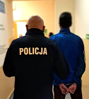 Po kradzieży paliwa ruszył do ucieczki. 40-latek zatrzymany po policyjnym pościgu.