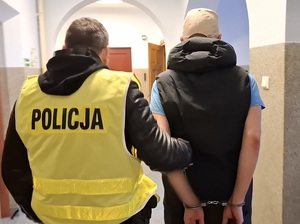 Ukradł tablice rejestracyjne i wykorzystał je do kradzieży paliwa.