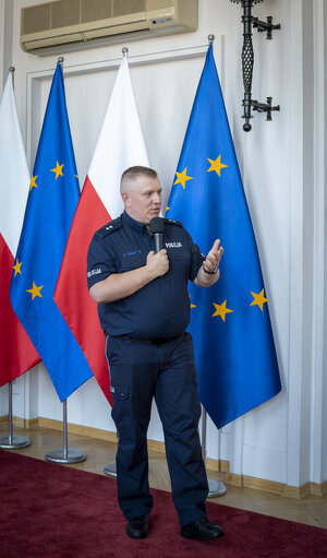 Zdjęcie przedstawia uczestników konferencji.