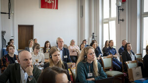 Zdjęcie przedstawia uczestników konferencji.
