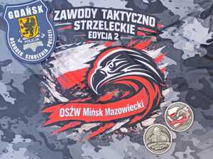 Funkcjonariusz Ośrodka Szkolenia Policji w Gdańsku podczas ćwiczeń terenowych