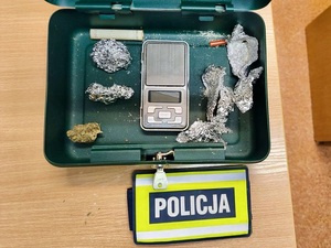 Policjanci zatrzymali dwóch mężczyzn w sprawie narkotyków