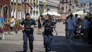Policjanci zabezpieczali Konferencję na rzecz Odbudowy Ukrainy.