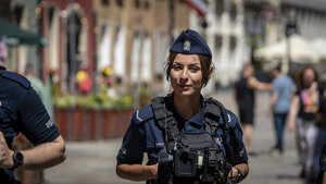 Policjanci zabezpieczali Konferencję na rzecz Odbudowy Ukrainy.