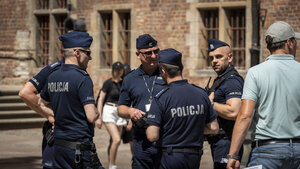 Policjanci zabezpieczali Konferencję na rzecz Odbudowy Ukrainy.