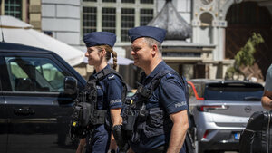 Policjanci zabezpieczali Konferencję na rzecz Odbudowy Ukrainy.