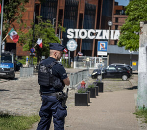 Policjanci zabezpieczali Konferencję na rzecz Odbudowy Ukrainy.