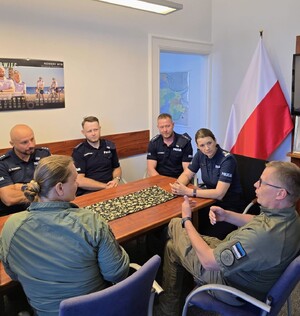 Policjanci zabezpieczali Konferencję na rzecz Odbudowy Ukrainy.