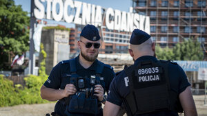 Policjanci zabezpieczali Konferencję na rzecz Odbudowy Ukrainy.