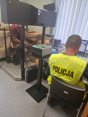 Policjanci zlikwidowali plantację marihuany.