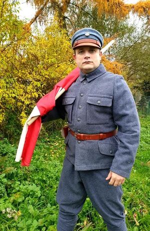 Policjant, rekonstruktor i pasjonat historii.