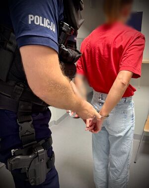 39-latka odpowie za kradzież utargu.
