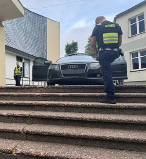 Pościg za 18-latkiem zakończony zatrzymaniem.