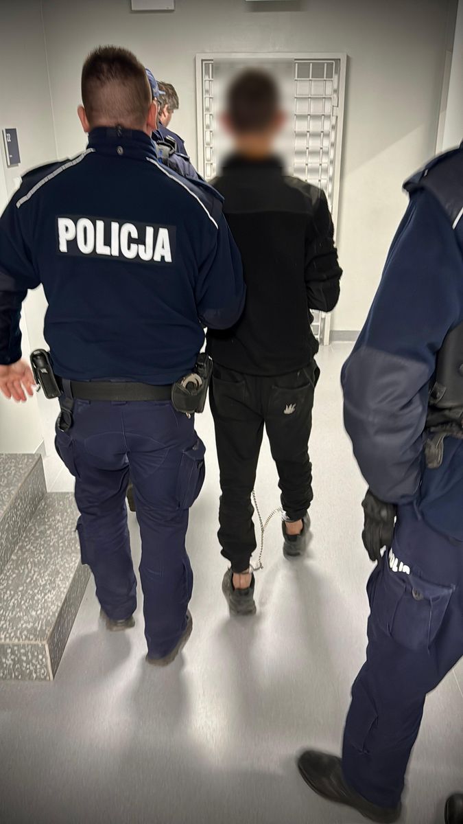 Trzy osoby zatrzymane za oszustwo metodą „na policjanta”